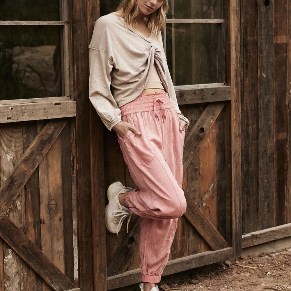 NWT Free People Movement Halfzies Pant Joggers Apricot Size Medium